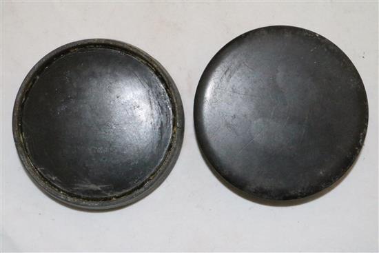 An early 19th century French horn snuff box, 3.5in.